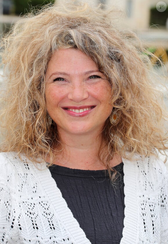 Il partage sa vie depuis plus de vingt ans avec l'actrice Cécile Bois, qui joue l'héroïne Candice Renoir.
Cécile Bois - Photocall du film "Signalements" lors de la 26ème Edition du Festival de la Fiction de La Rochelle. Le 11 septembre 2024