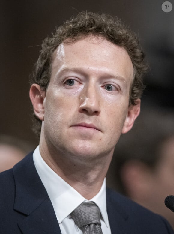 Mark Zuckerberg prononce sa déclaration d'ouverture lors d'une audience du Comité sénatorial américain sur la justice à Washington, le 31 janvier 2024.