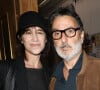 Cette fois-ci c'est de son compte Instagram que la jeune femme de 21 ans s'est saisie pour dévoiler une vidéo d'elle en train de chanter, sur un toit.
Charlotte Gainsbourg et son compagnon Yvan Attal - Soirée de mobilisation "L'Europe contre l'antisémitisme" au théâtre Antoine à Paris. © Coadic Guirec/Bestimage