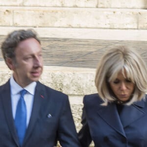 La femme d'Emmanuel Macron n'a pas hésité à se promener bras dessus, bras dessous avec Stéphane Bern
 
Stéphane Bern et Brigitte Macron - Déplacement du président de république, Emmanuel Macron à l'occasion de la 41ème édition des journées européennes du patrimoine à Chartres, visite du trésor de la Cathédrale de Chartres - Chartres le 20 septembre 2024. © Arnaud Hebert / Pool / Bestimage