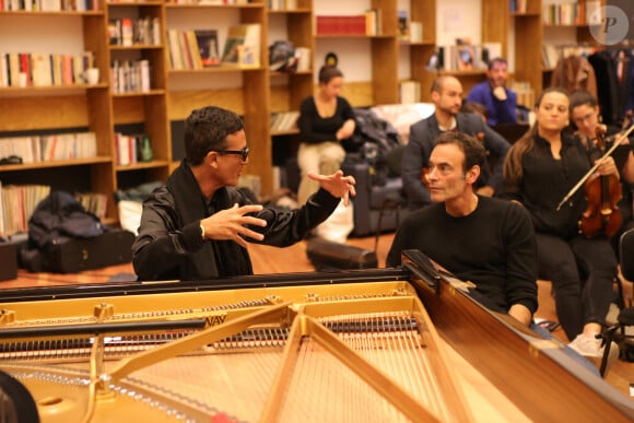 Exclusif - Anthony Delon s'était engagé à venir assister au grand "Concerto Pour la Paix" organisé par Omar Harfouch, qui se tiendra le 18 septembre 2024 au théâtre des Champs-Elysées. Face à l'impossibilité d'être présent le 18 septembre (date anniversaire d'un mois du décès de son père), Anthony Delon a néanmoins tenu par amitié pour Omar Harfouch, à venir assister à la répétition du concerto, qui avait lieu à la Scène Musicale à Boulogne-Billancourt, le 15 septembre 2024. © Daniel Topic/Bestimage