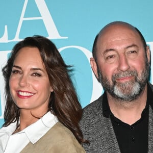 Kad Merad et sa femme Julia Vignali - Avant-première du film "La Vie pour de vrai" au cinéma Pathé Wepler à Paris le 18 avril 2023. © Coadic Guirec/Bestimage 