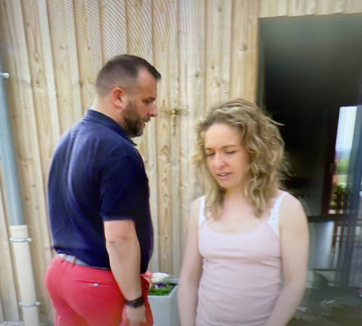 Photo : Karell avec son prétendant Claude dans "L'amour est dans le pré". M6 - Purepeople