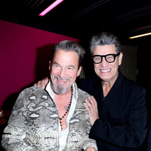 Florent Pagny et Marc Lavoine - Soirée de gala "Heroes for Imagine" qui a permis de récolter dix millions d'euros au profit de la recherche contre les maladies génétiques à Paris le 23 septembre 2024. Depuis sa création en 2015, ce gala organisé tous les deux ans au coeur de l'Institut, propose à la vente des oeuvres et des moments d'exception uniques pour soutenir les chercheurs et médecins de l'Institut Imagine, qui oeuvrent au quotidien pour comprendre et guérir les maladies génétiques. Cette vente caritative est fondamentale pour l'avenir d'Imagine. Elle permet d'accélérer ses grands projets stratégiques, de conforter son attractivité, et de répondre aux besoins de la recherche en termes d'équipements et de technologies de pointe, comme en recrutement de talents. En quatre éditions, HEROES for Imagine a permis de lever plus de 22 millions d'euros. Et 2024 est une année toute particulière pour l'Institut Imagine qui fête ses 10 ans mais aussi la cinquième édition d'Heroes, actuellement en pleine préparation ! "Grâce à Heroes, la recherche sur les maladies génétiques s'accélère, quels que soient les obstacles, au bénéfice des enfants malades et de leurs familles. Avec virtuosité et engagement, les chercheurs et les médecins de l'Institut Imagine, pratiquent la meilleure science d'aujourd'hui pour inventer la meilleure médecine de demain" © Dominique Jacovides / Bestimage 