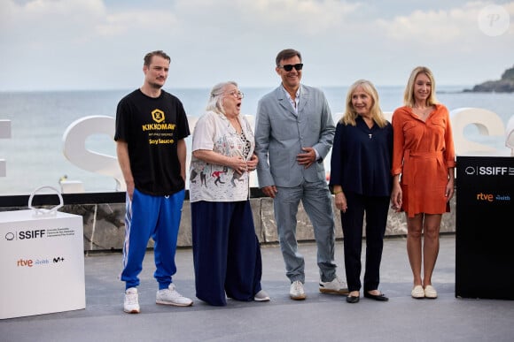 Pierre Lottin, Josiane Balasko, François Ozon, Hélène Vincent et Ludivine Sagnier au photocall du film "Quand vient l'automne" lors de la 72ème édition du festival international du film de San Sebastian (Saint Sébastien) SSIFF le 22 septembre 2024