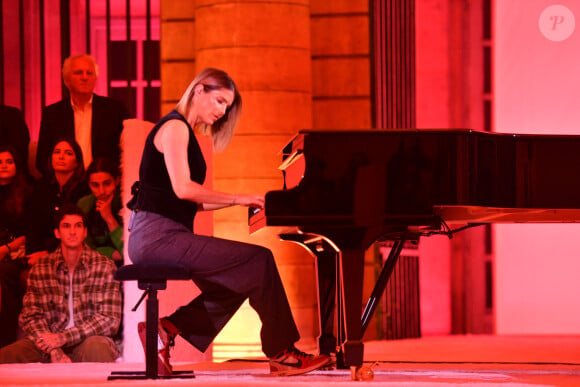 Alice Taglioni au piano à la 17ème édition du Etam Live Show à la Monnaie de Paris le 24 septembre 2024. © Veeren / Bestimage 