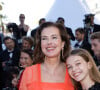 Carole Bouquet et sa petite-fille Darya Rassam - Montée des marches du film " Le comte de Monte-Cristo " lors du 77ème Festival International du Film de Cannes, au Palais des Festivals à Cannes. Le 22 mai 2024 © Jacovides-Moreau / Bestimage