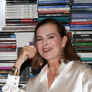 Exclusif - Carole Bouquet - Signature et Conversation avec Natasha A. Fraser et Carole Bouquet pour la sortie du livre "Harold ! Ma jeunesse avec Harold Pinter" à la Librairie 7L à Paris le 27 octobre 2023. © Coadic Guirec / Bestimage