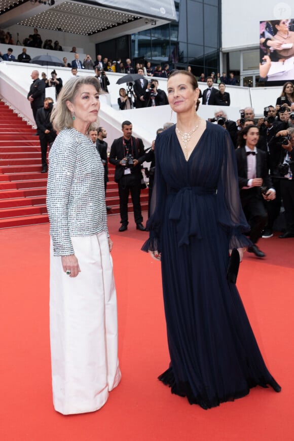 La princesse Caroline de Hanovre et Carole Bouquet - Montée des marches du film " Killers of the flower moon " lors du 76ème Festival International du Film de Cannes, au Palais des Festivals à Cannes. Le 20 mai 2023 © Jacovides-Moreau / Bestimage