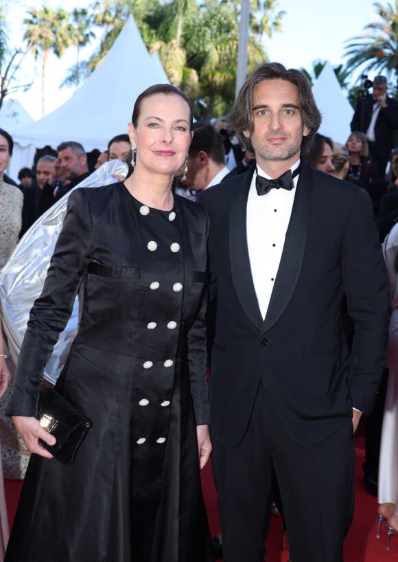 Carole Bouquet et son fils Dimitri Rassam - Montée des marches du film " Megalopolis " lors du 77ème Festival International du Film de Cannes, au Palais des Festivals à Cannes. Le 16 mai 2024