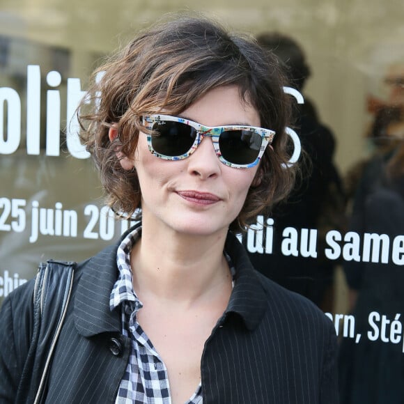 Audrey Tautou à l'exposition "55 Politiques" à l'Espace Dupin à Paris. L'exposition met à l'honneur 55 femmes engagées en politique de -51 avant J.C jusqu'à aujourd'hui. Paris le 9 juin 2016. © Marc Ausset-Lacroix/Bestimage 