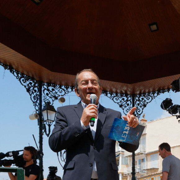 Jean-Pierre Pernaut est venu remettre au maire de Sanary le titre de plus beau marché de France en direct lors du JT de TF1 le 9 mai 2018. Il était accompagné de Dominique Lagrou-Sempère © Dominique Leriche / Nice / Matin / Bestimage