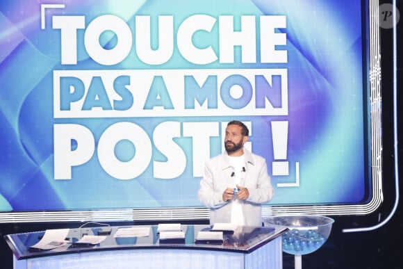 Exclusif - Cyril Hanouna, sur le plateau de l'émission " TPMP " présentée par C.Hanouna et diffusée en direct sur C8, Paris, France, le 23 septembre 2024. © Jack Tribeca / Bestimage 