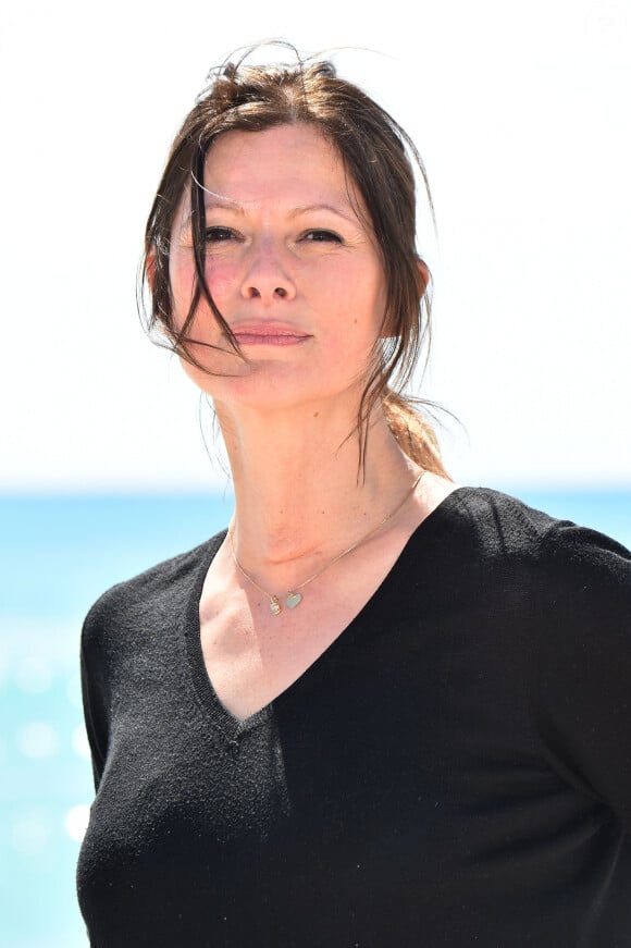 Laly Meignan - Rendez-vous avec les acteurs de la série "Les Mystères de l'Amour" sur la croisette dans le cadre du 2ème festival Canneseries à Cannes, le 7 avril 2019. © Bruno Bebert/Bestimage 