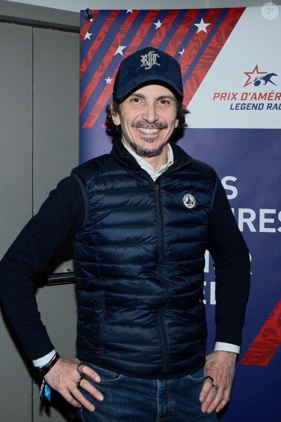 Arnaud Tsamère - Les célébrités assistent au Grand Prix d'Amérique 2023 à l'hippodrome de Vincennes, à Paris, France, le 29 janvier 2023. © Christophe Clovis/Bestimage