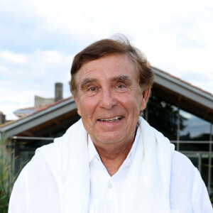 Jean-Pierre Foucault au Château Duhart-Milon à Pauillac en Gironde, le 11 juillet 2024. - Festival International du Film en Médoc " Les Vendanges du 7ème Art" à Pauillac.