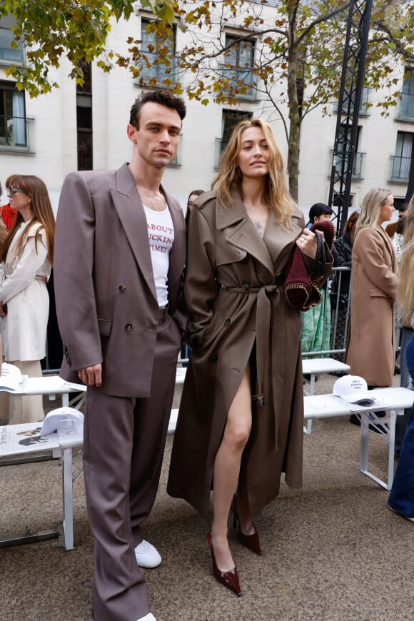 Thomas Doherty , Paris Jackson - Front row du défilé de mode féminine Stella McCartney printemps-été 2025 lors de la Fashion Week de Paris (PFW) le 30 septembre 2024. © Clovis / Aubert / Bestimage 