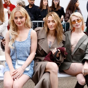 Kathryn Newton, Paris Jackson, Hayley Williams - Front row du défilé de mode féminine Stella McCartney printemps-été 2025 lors de la Fashion Week de Paris (PFW) le 30 septembre 2024. © Clovis / Aubert / Bestimage 