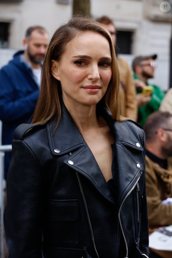 Natalie Portman - Front row du défilé de mode féminine Stella McCartney printemps-été 2025 lors de la Fashion Week de Paris (PFW) le 30 septembre 2024. © Clovis / Aubert / Bestimage 