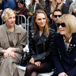 Greta Gerwig, Natalie Portman, Anna Wintour - Front row du défilé de mode féminine Stella McCartney printemps-été 2025 lors de la Fashion Week de Paris (PFW) le 30 septembre 2024. © Clovis / Aubert / Bestimage 