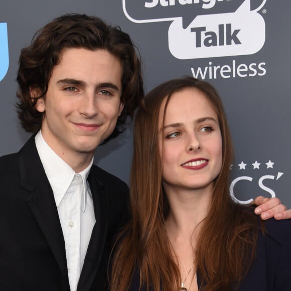 Timothee Chalamet et sa soeur Pauline lors des "23ème Critics Choice Awards" au Barker Hangar à Los Angeles, le 11 janvier 2018. © Chris Delmas/Bestimage 