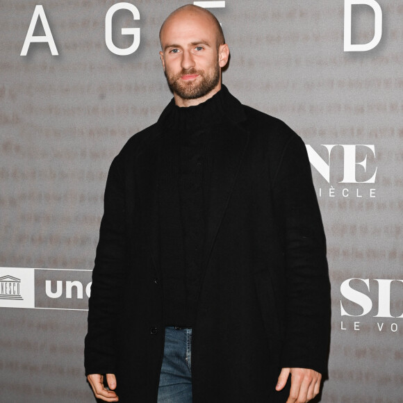 "J’accouche d’un livre, et ma compagne Denitsa Ikonomova, rencontrée sur le plateau de Danse avec les stars, d’un bébé qui naîtra en novembre".
François Alu - Avant-première du film "Simone, Le Voyage Du Siecle" à l’Unesco à Paris le 28 septembre 2022. © Coadic Guirec/bestimage