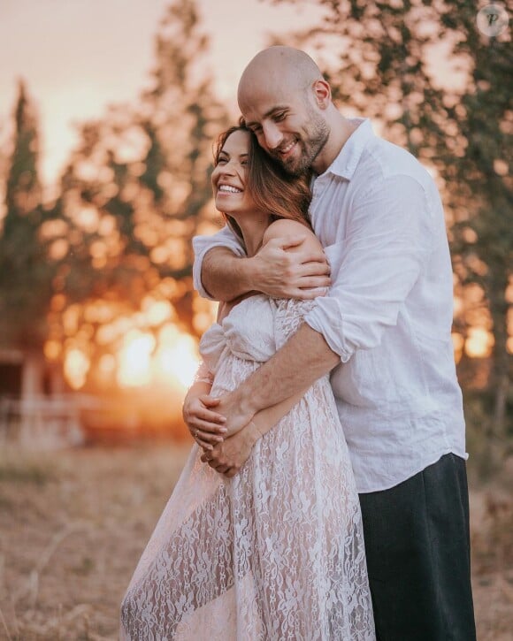 Il ne reste donc plus très longtemps avant que les deux tourtereaux accueillent leur bébé
Denitsa publie régulièrement des clichés sur Instagram