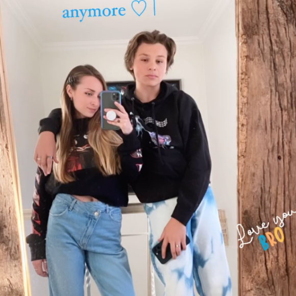 Un duo très complice
Emma Smet partage une rare photographie de Cameron sur Instagram.