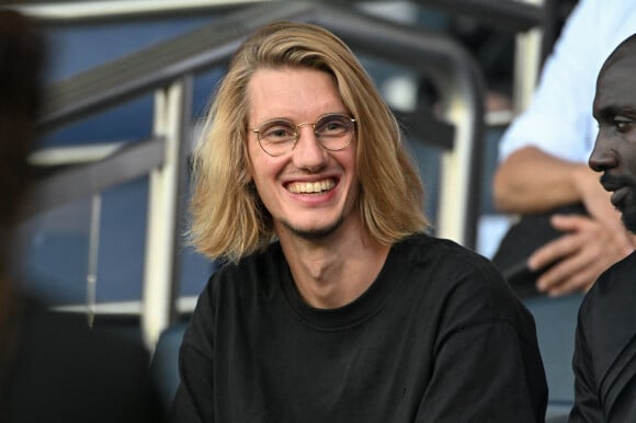 Paul Mirabel - Célébrités au Match de football en ligue 1 Uber Eats PSG - Montpellier (5-2) au Parc des Princes à Paris, France le 13 Août 2022. © Lionel Urman / Panoramic / Bestimage