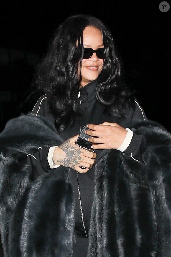 
Rihanna à la sortie du du restaurant italien Giorgio Baldi à Los Angeles.