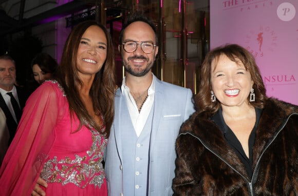 Nathalie Marquay, Jarry et Anne Roumanoff - Photocall du 5ème gala de charité de l'association "Les Bonnes Fées" à l'occasion de la campagne mondiale "Octobre Rose" à l'hôtel Peninsula, Paris le 3 octobre 2024. A l'occasion de la campagne mondiale "Octobre Rose", l'hôtel Peninsula Paris lance son programme caritatif "Peninsula in Pink", dont les bénéfices seront reversés à l'association "Les Bonnes Fées". © Coadic Guirec/Bestimage