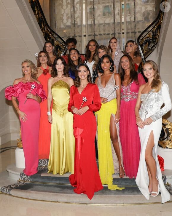 Sylvie Tellier, Sophie Thalmann, Corinne Coman, Chloé Mortaud, Nathalie Marquay, Eve Gilles, Mélody Vilbert, Indira Ampiot, Clémence Botino, Camille Cerf, Diane Leyre, Mareva Galanter, Maeva Coucke - Photocall du 5ème gala de charité de l'association "Les Bonnes Fées" à l'occasion de la campagne mondiale "Octobre Rose" à l'hôtel Peninsula, Paris le 3 octobre 2024. A l'occasion de la campagne mondiale "Octobre Rose", l'hôtel Peninsula Paris lance son programme caritatif "Peninsula in Pink", dont les bénéfices seront reversés à l'association "Les Bonnes Fées". © Coadic Guirec/Bestimage