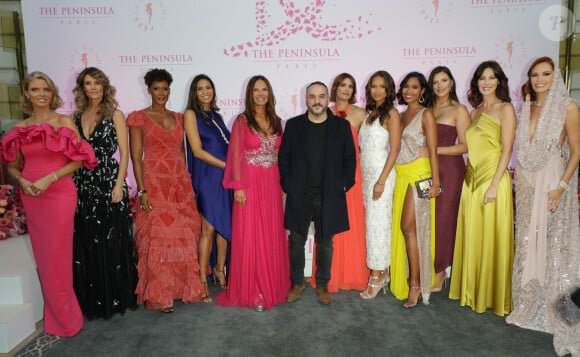 Sylvie Tellier, Sophie Thalmann, Corinne Coman, Chloé Mortaud, Nathalie Marquay, François-Xavier Demaison, Mélody Vilbert, Indira Ampiot, Clémence Botino, Camille Cerf, Mareva Galanter, Maeva Coucke - Photocall du 5ème gala de charité de l'association "Les Bonnes Fées" à l'occasion de la campagne mondiale "Octobre Rose" à l'hôtel Peninsula, Paris le 3 octobre 2024. A l'occasion de la campagne mondiale "Octobre Rose", l'hôtel Peninsula Paris lance son programme caritatif "Peninsula in Pink", dont les bénéfices seront reversés à l'association "Les Bonnes Fées". © Coadic Guirec/Bestimage