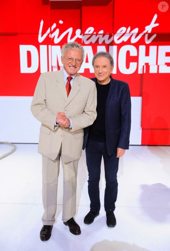 Une émission à ne pas louper
Exclusif - Nelson Monfort et Michel Drucker - Enregistrement de l'émission "Vivement Dimanche" au Studio Gabriel à Paris, présentée par M.Drucker et diffusée le 5 octobre sur France 3 © Guillaume Gaffiot / Bestimage 