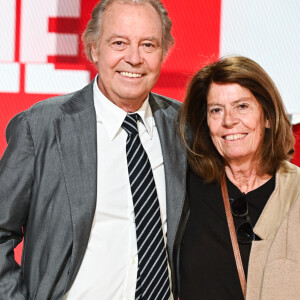 Michel Leeb est l'un des invités de "Vivement dimanche"
Exclusif - Michel Leeb et sa femme Beatrice Leeb - Enregistrement de l'émission "Vivement Dimanche" au Studio Gabriel à Paris, présentée par M.Drucker et diffusée sur France 3 © Guillaume Gaffiot / Bestimage 