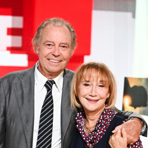 Exclusif - Michel Leeb et Marie-Anne Chazel - Enregistrement de l'émission "Vivement Dimanche" au Studio Gabriel à Paris, présentée par M.Drucker et diffusée le 5 octobre sur France 3 © Guillaume Gaffiot / Bestimage 