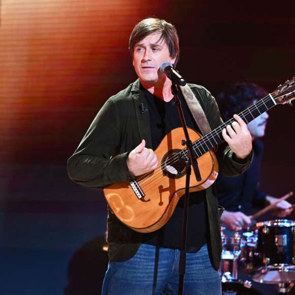 Exclusif - Thomas Dutronc - Enregistrement de l'émission "Vivement Dimanche" au Studio Gabriel à Paris, présentée par M.Drucker et diffusée le 5 octobre sur France 3 © Guillaume Gaffiot / Bestimage 