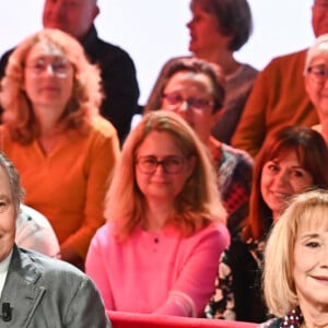 Exclusif - Michel Leeb, Marie-Anne Chazel et Michel Drucker - Enregistrement de l'émission "Vivement Dimanche" au Studio Gabriel à Paris, présentée par M.Drucker et diffusée le 5 octobre sur France 3 © Guillaume Gaffiot / Bestimage 