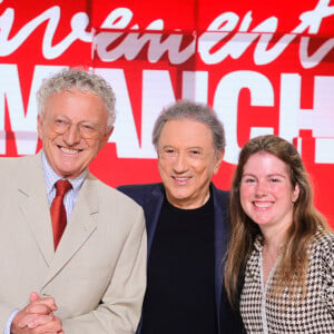 Exclusif - Nelson Monfort avec sa fille Isaure Monfort et Michel Drucker - Enregistrement de l'émission "Vivement Dimanche" au Studio Gabriel à Paris, présentée par M.Drucker et diffusée le 5 octobre sur France 3 © Guillaume Gaffiot / Bestimage 