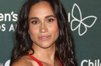 Meghan Markle sans le prince Harry ! Apparition imprévue, dans une robe qui a beaucoup fait jaser par le passé