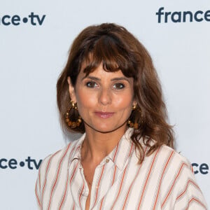 Faustine Bollaert lors du photocall dans le cadre de la conférence de presse de France Télévisions au Pavillon Gabriel à Paris, France, le 24 août 2021. © Pierre Perusseau/Bestimage 