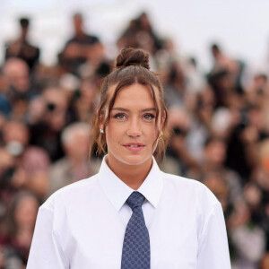 Sa carrière a explosé après le succès de "La vie d'Adèle" d'Abdellatif Kechiche, palme d'or du festival de Cannes en 2013
Adèle Exarchopoulos - Photocall du film "L'Amour Ouf" (Beating Hearts / Compétition) lors du 77ème Festival International du Film de Cannes (14 - 25 mai 2024), le 24 mai 2024. © Jacovides / Moreau / Bestimage 