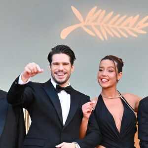 François Civil, Adèle Exarchopoulos - Montée des marches du film " L'amour ouf " lors du 77ème Festival International du Film de Cannes, au Palais des Festivals à Cannes. Le 23 mai 2024 © Bruno Bebert / Bestimage 