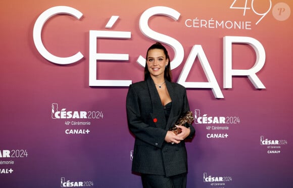 Adèle Exarchopoulos (César de la meilleure actrice dans un second rôle pour " Je Verrai Toujours Vos Visages ") - Photocall des lauréats (press room) lors de la 49ème édition de la cérémonie des César à l'Olympia à Paris le 23 février 2024 © Dominique Jacovides / Olivier Borde / Bestimage 