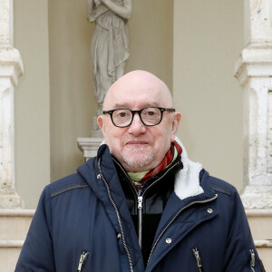 A cause d'un empêchement, elle n'avait pas pu l'accompagner et a été ensuite averti par l'hôpital de la gravité de la situation pour Michel Blanc.
L'acteur et réalisateur Michel Blanc pose pour le Film "Docteur" lors du 28ème Festival du film de Sarlat, le 14 Novembre 2019 à Sarlat. Patrick Bernard/ Bestimage