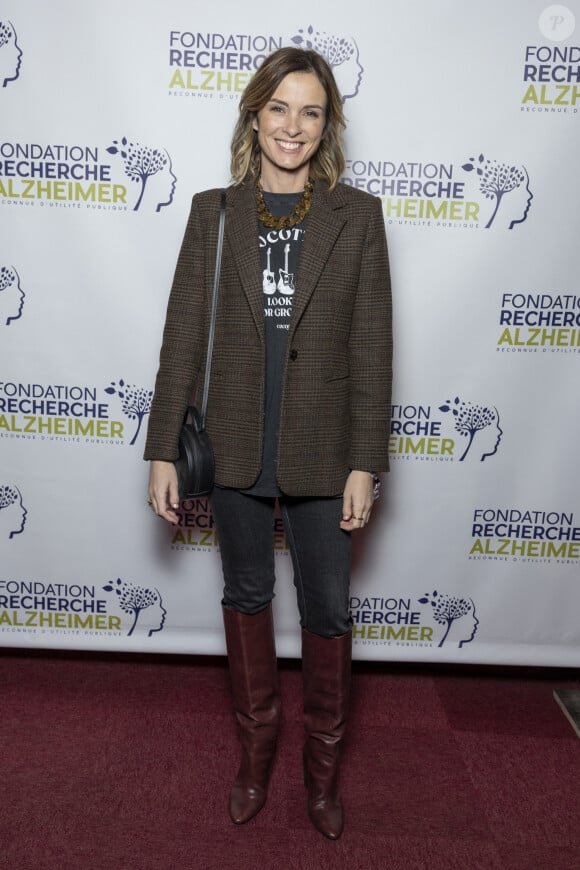 Isabelle Ithurburu au photocall du concert du gala des 20 ans de la fondation Recherche Alzheimer "2 générations chantent pour la 3ème" à l'Olympia à Paris le 18 mars 2024. © Cyril Moreau / Bestimage