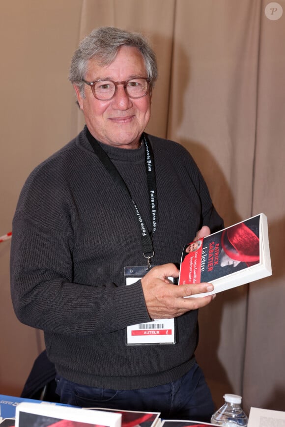 Patrick Sabatier lors de la 40ème Foire du Livre de Brive 2022 à la Halle George Brassens à Brive-la-Gaillarde le 6 novembre 2022. © Jean-Marc Lhomer / Bestimage 