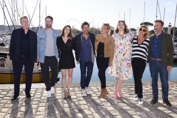 Xavier Deluc, Emmanuel Moire, Clémence Lassalas, Kamel Belghazi, Julie Debazac, Charlotte Gaccio, Ingrid Chauvin, Alexandre Brasseur DEMAIN NOUS APPARTIENT Le festival de fiction TV de La Rochelle samedi 17 septembre 2022. © Christophe Aubert via Bestimage