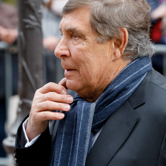 Jean-Pierre Foucault - Obsèques de Jean-Pierre Pernaut en la Basilique Sainte-Clotilde à Paris le 9 mars 2022. © Christophe Clovis / Bestimage