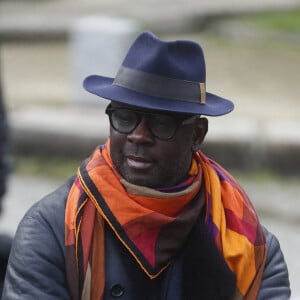 Exclusif - Lilian Thuram - Obsèques de Jérôme Le Fauconnier au cimetière du Père Lachaise à Paris, le 10 octobre 2024. Le journaliste de "L'Equipe" est décédé dans la nuit du 3 au 4 octobre 2024 à l'âge de 57 ans, des suites de la maladie de Charcot. © Christophe Clovis / Bestimage